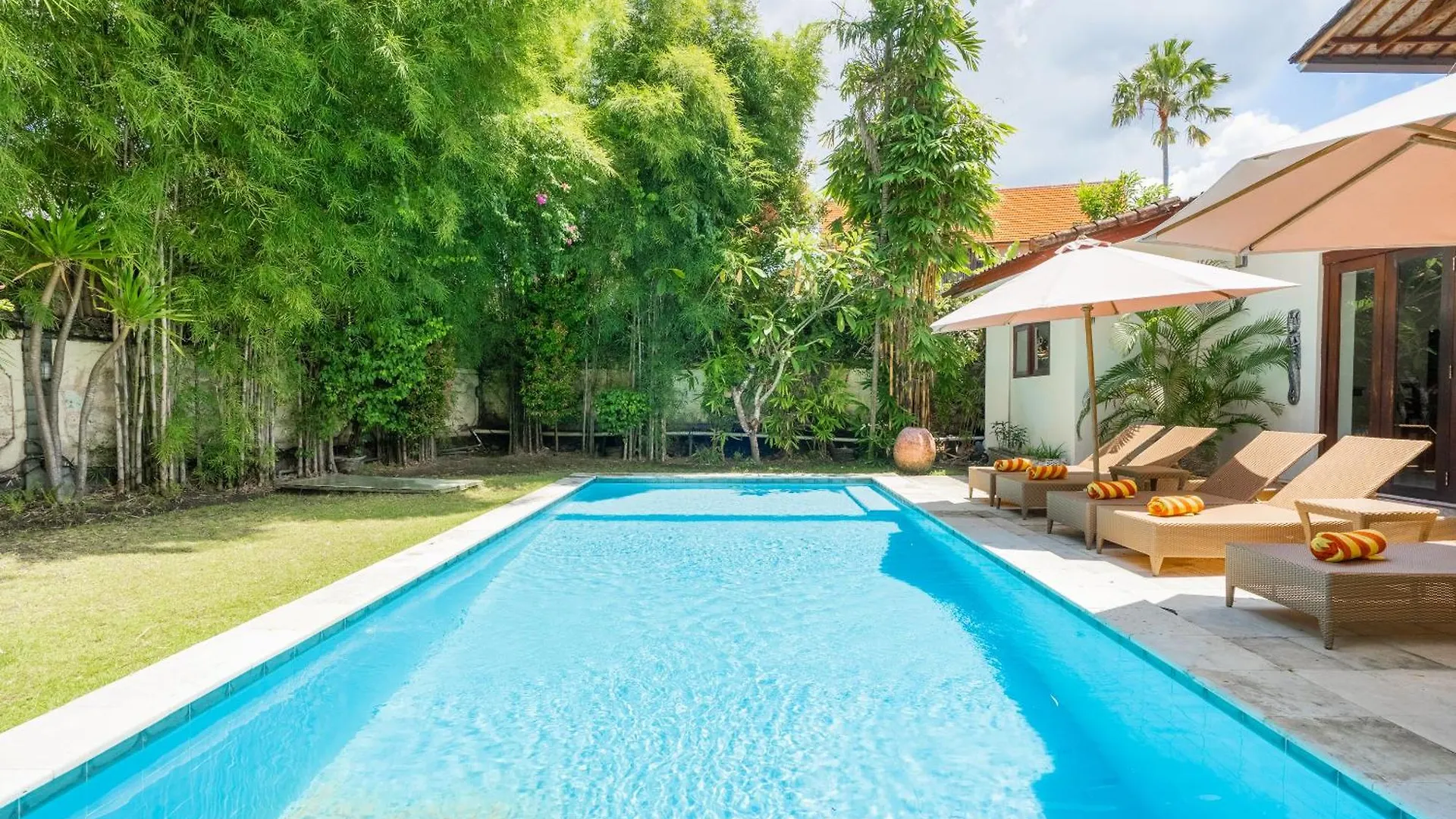 Villa Vista 2 Seminyak スミニャック